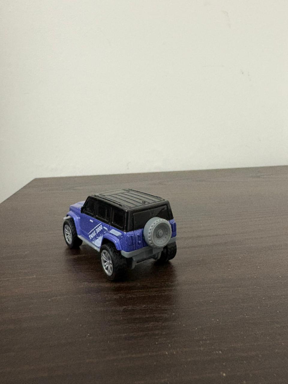 Metal 1:64 scale Jeep model