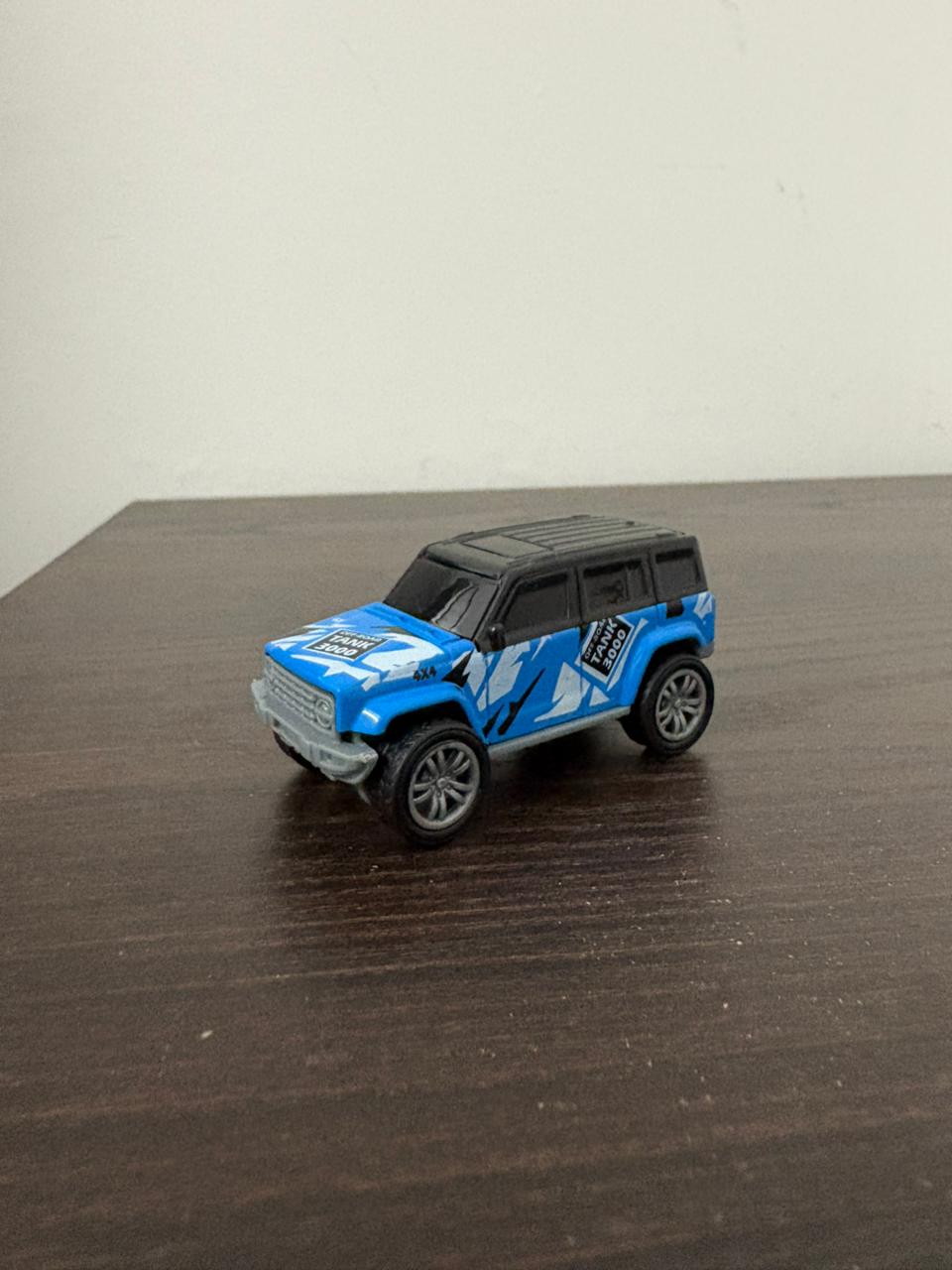 Metal 1:64 scale Jeep model