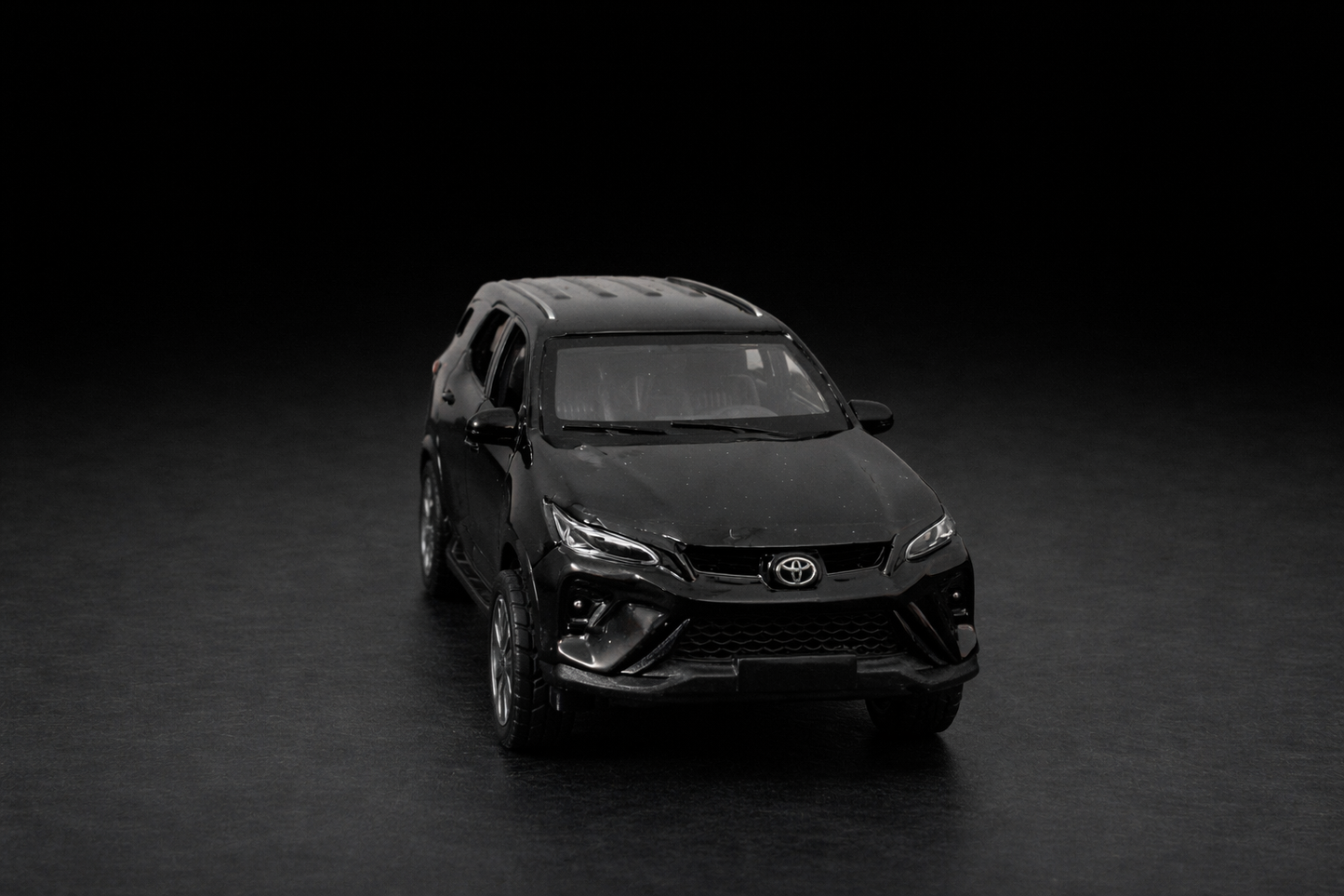 Toyota fortuner metal Diecast cast model 1:32 scale