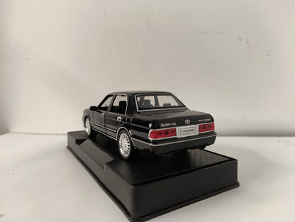 Toyota crown 1:32 scale model