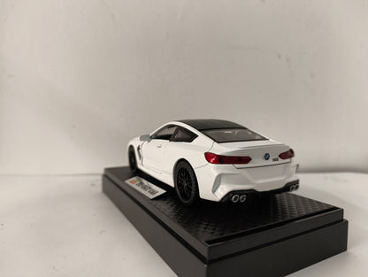 Bmw M8 1:32 scale model