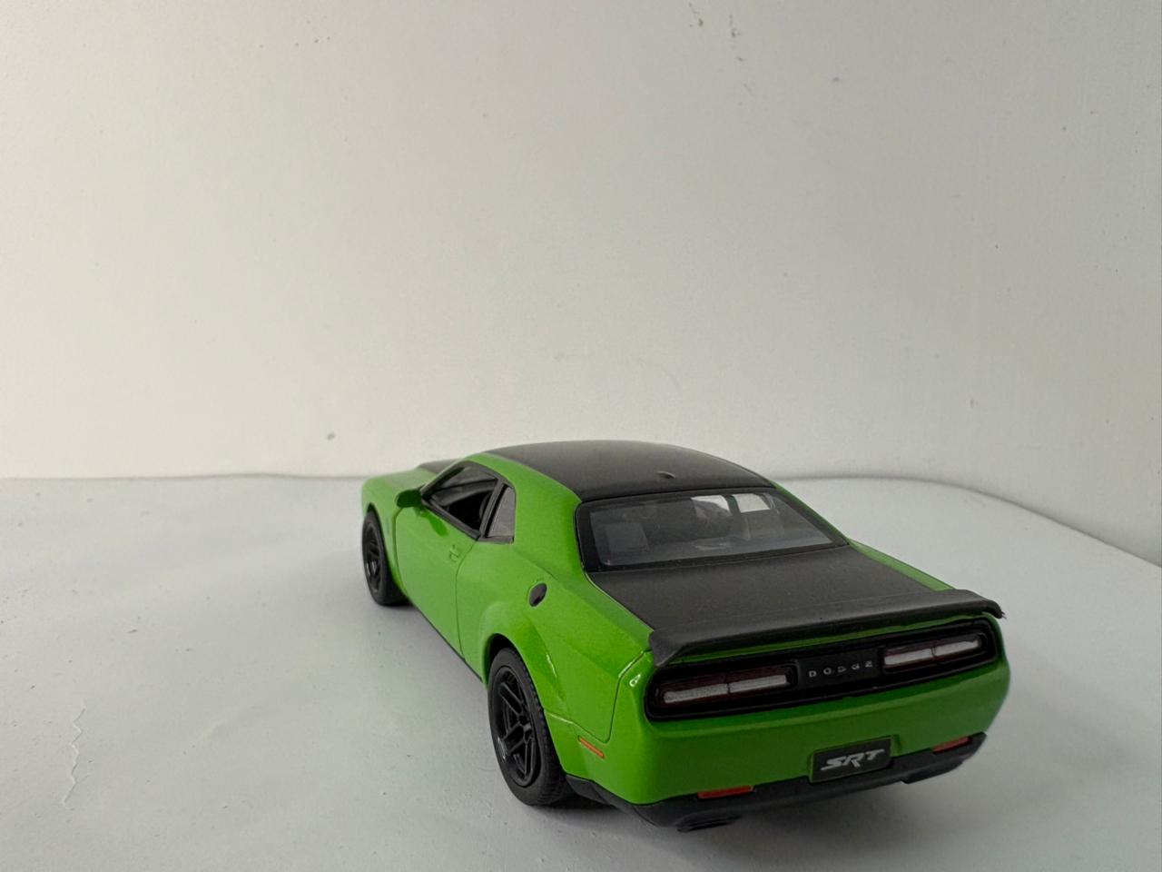 Kinsmart 1:40 scale 2023 Dodge Challenger SRT Demon 170.