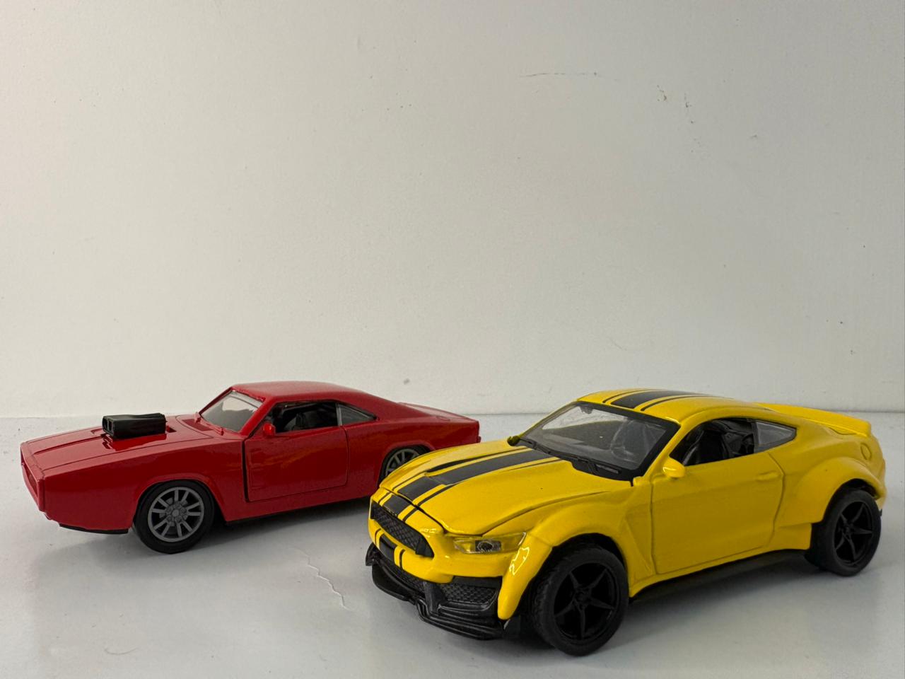 Combo-1:36 scale Dodge Charger+Ford Mustang GT
