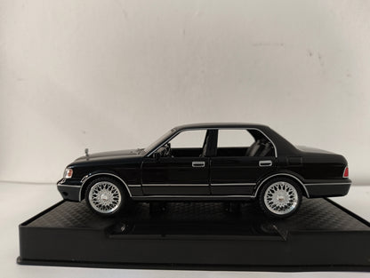 Toyota crown 1:32 scale model