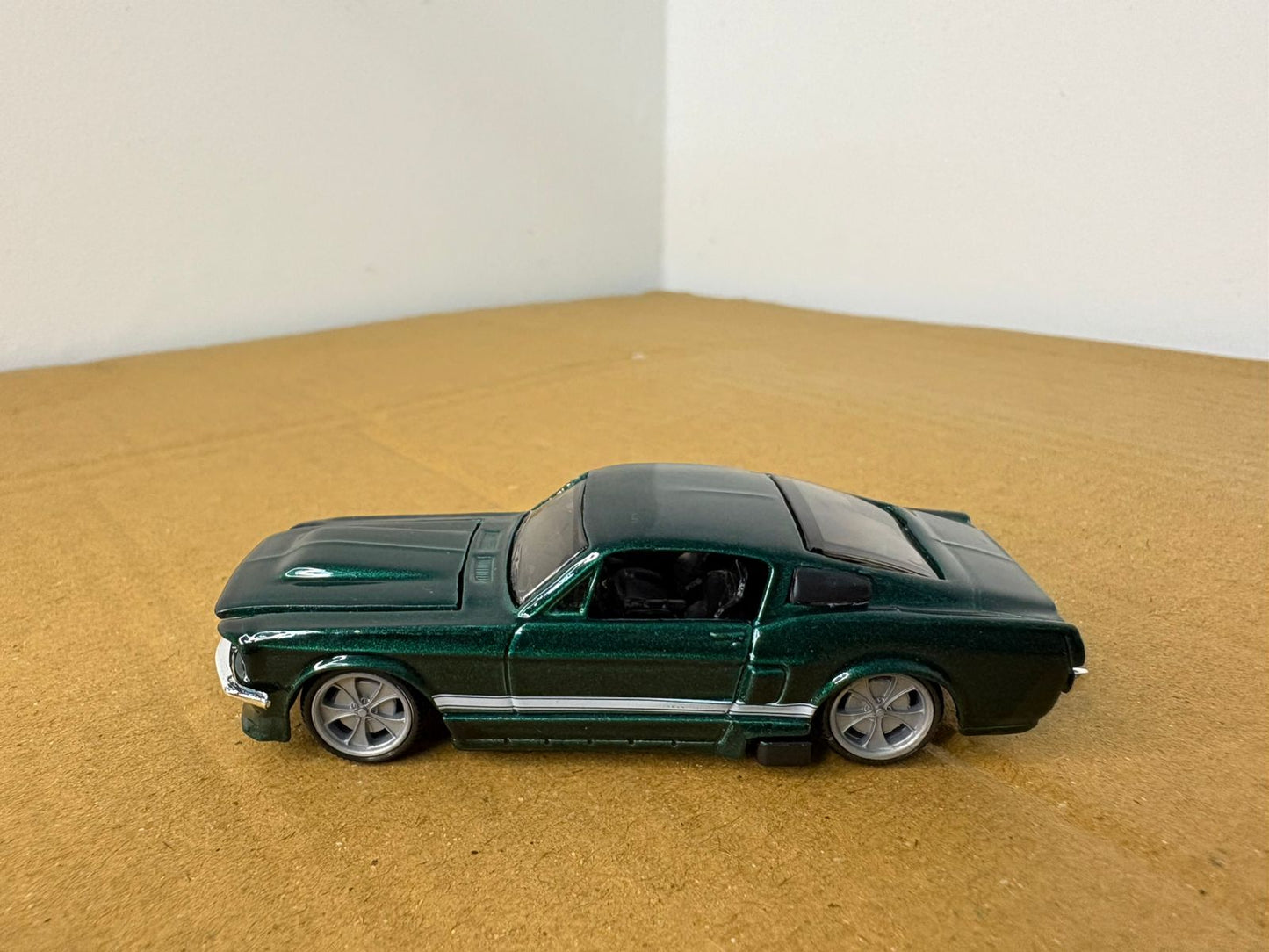 Bburago 1967 FORD MUSTANG GT