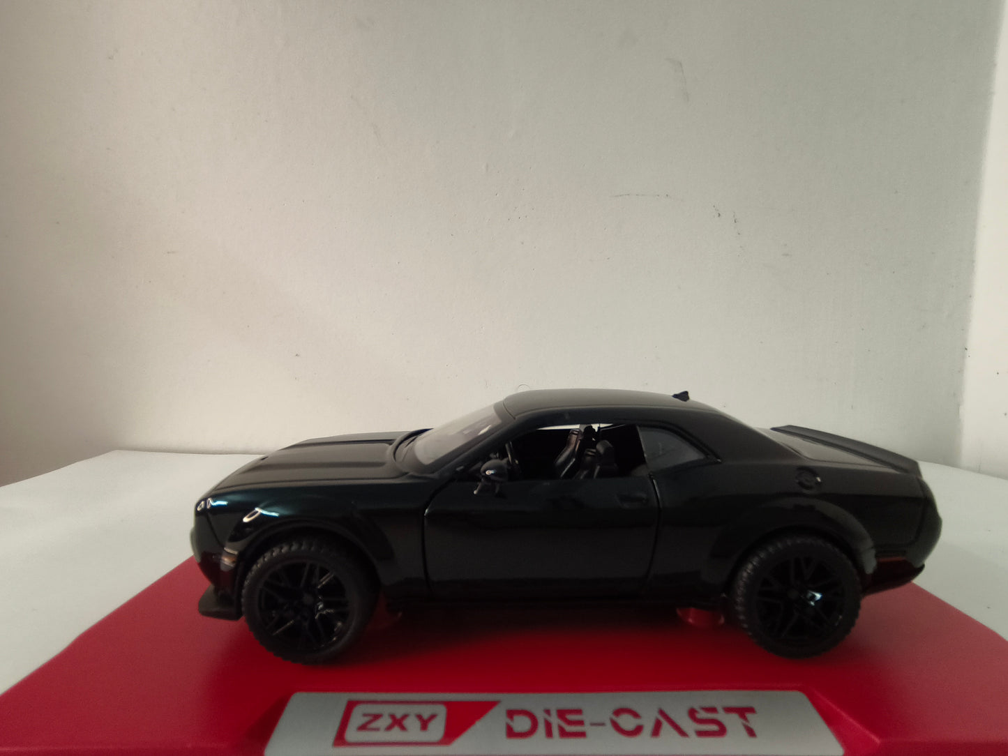 Dodge 1:32 scale model