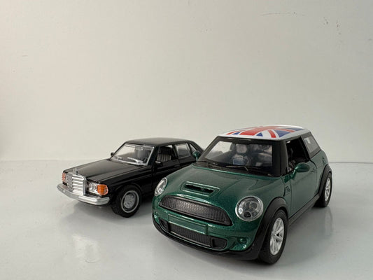 Combo-1:36 scale Mini Cooper S+Mercedes-Benz W123.
