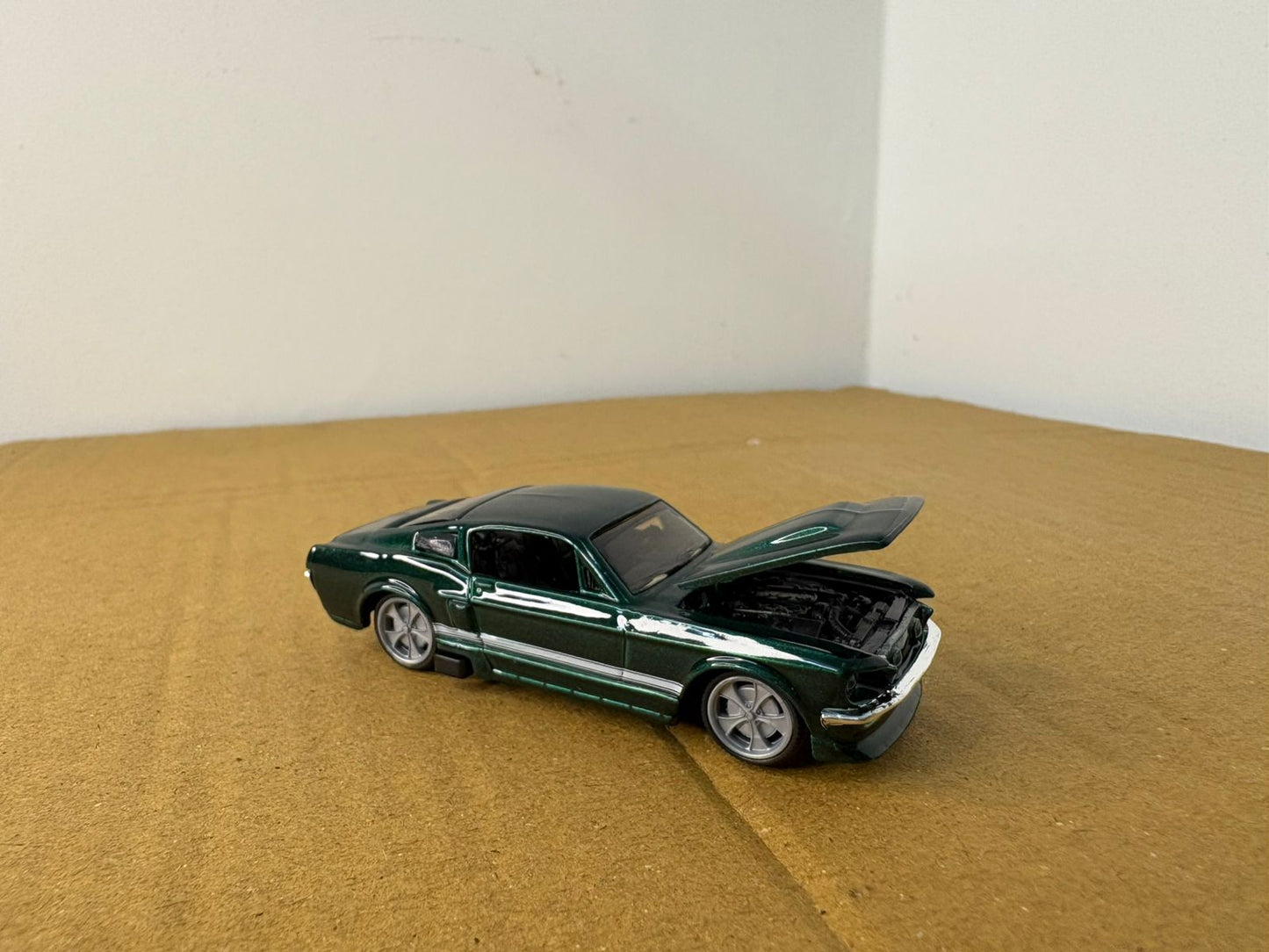 Bburago 1967 FORD MUSTANG GT