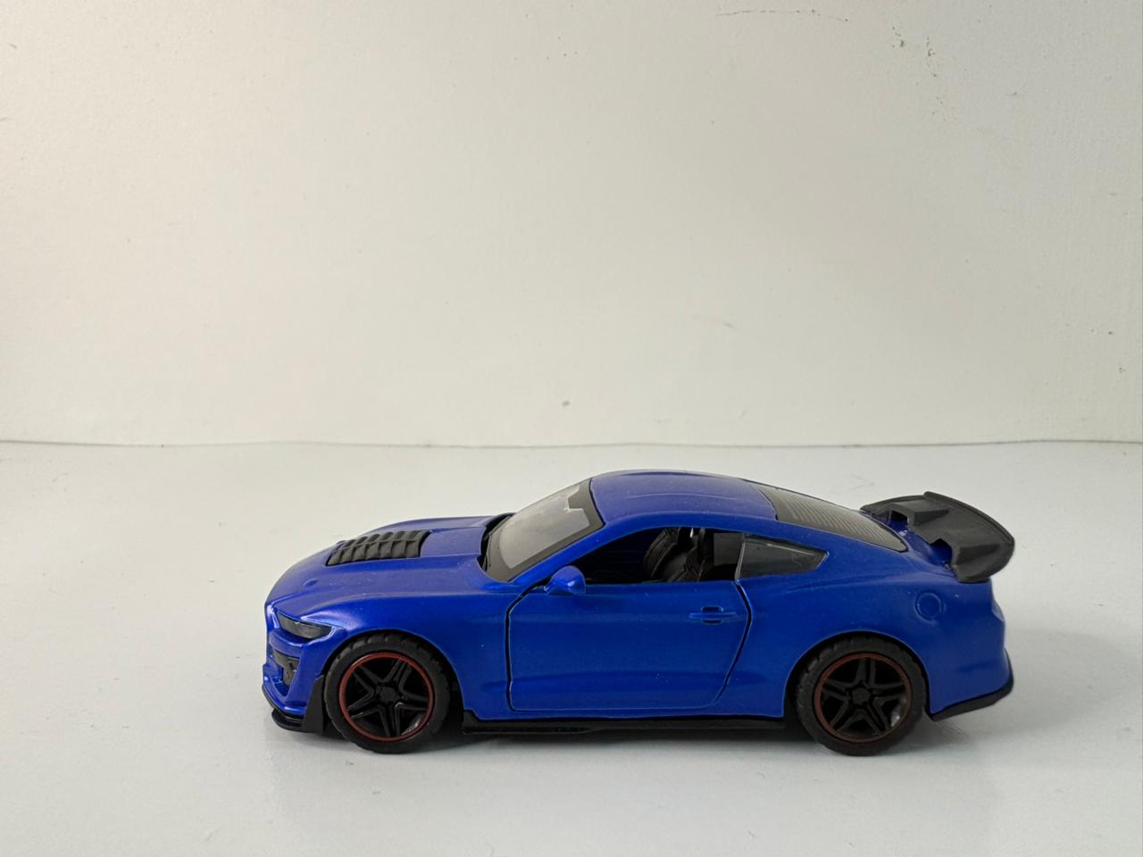 Ford Mustang Shelby GT500 1:43 scale.