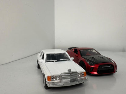 Combo-1:36 scale Nissan GT-R + Mercedes-Benz W123.