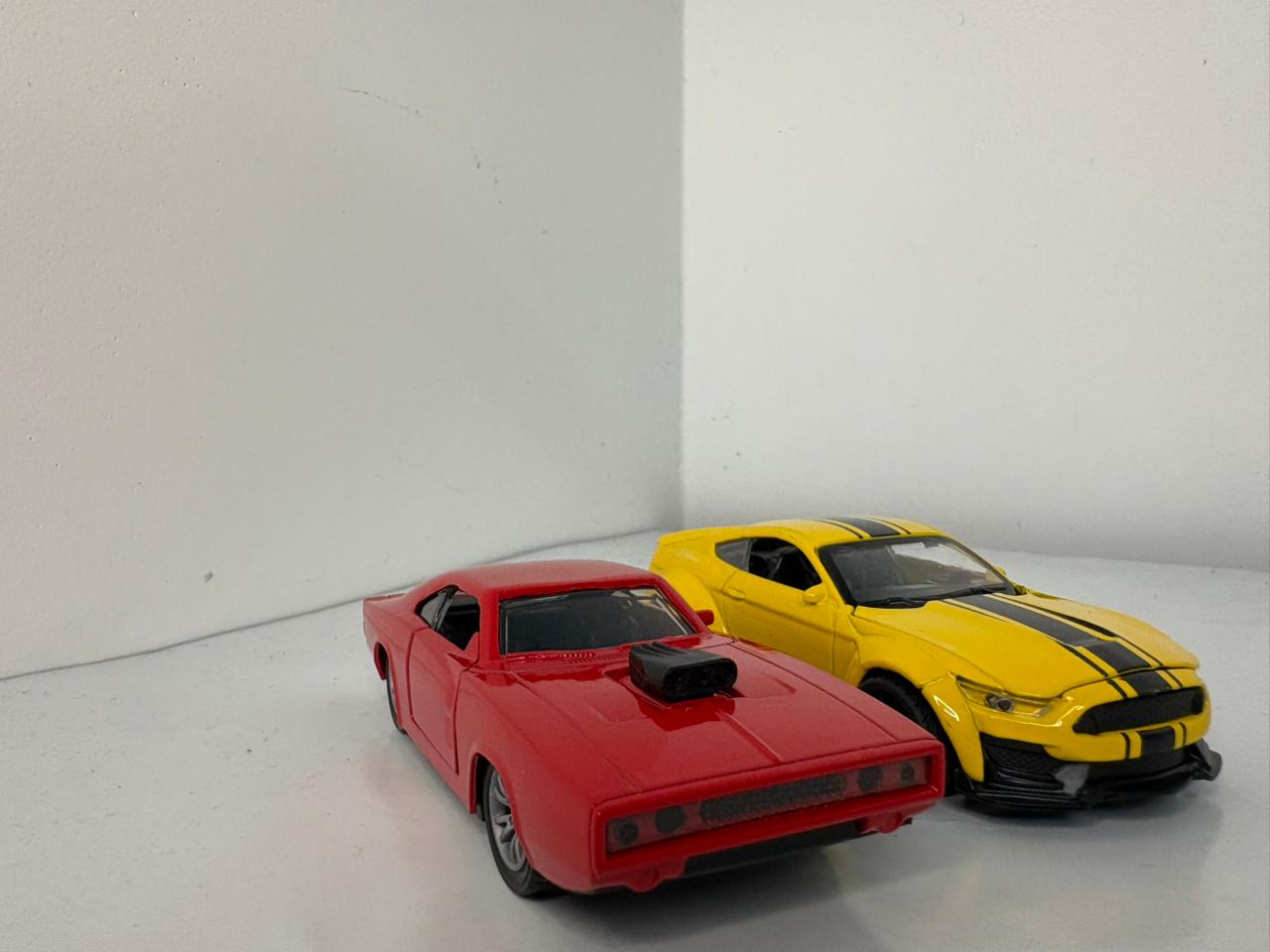 Combo-1:36 scale Dodge Charger+Ford Mustang GT