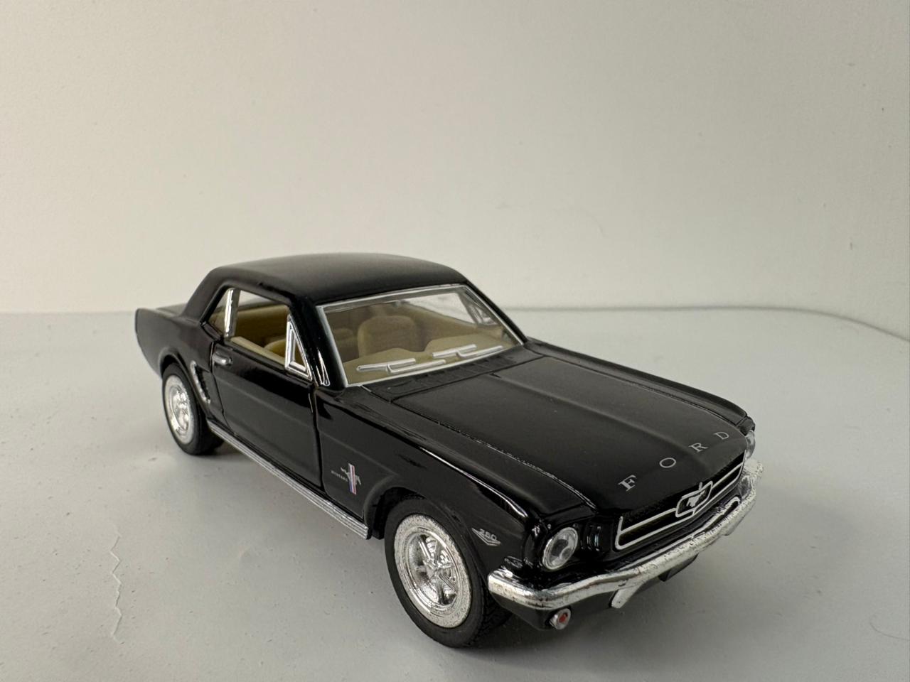Kinsmart-1964 1/2 Ford Mustang 1:36 scale