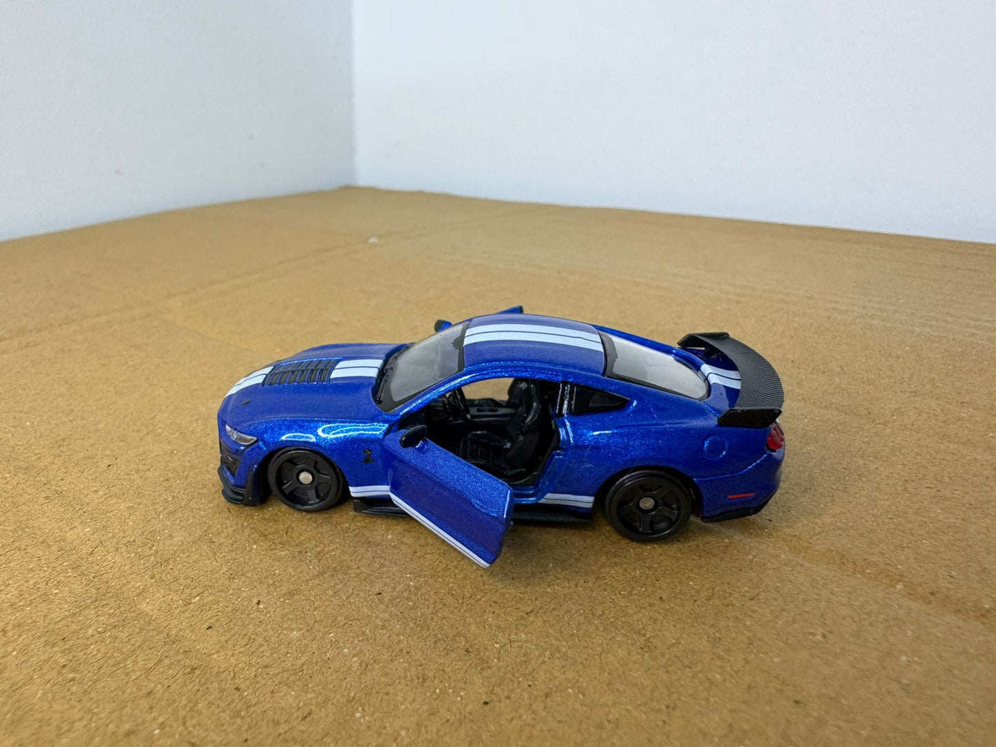 Bburago 2020 Mustang Shelby GT500