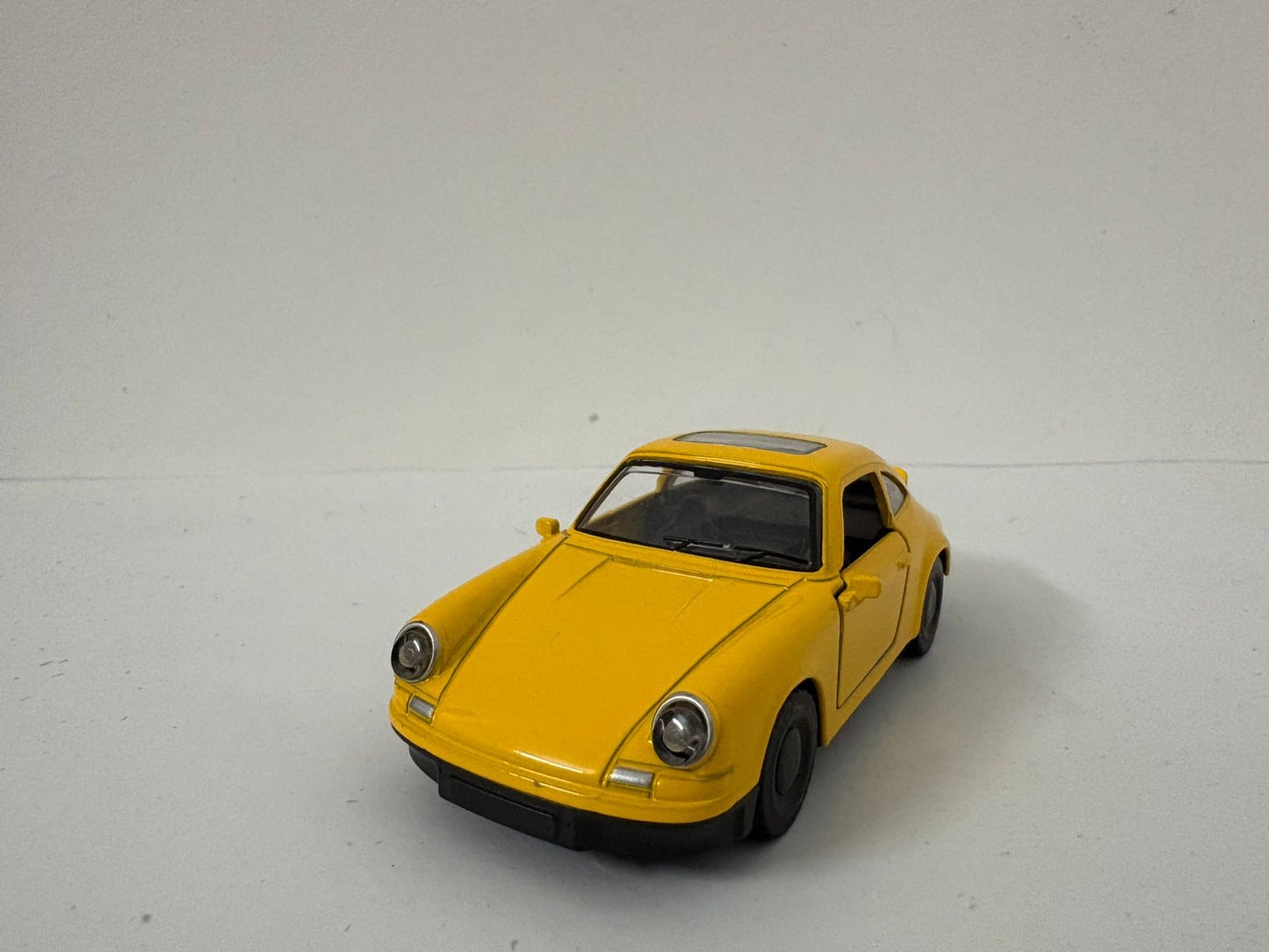 Porsche 911 1:43 scale
