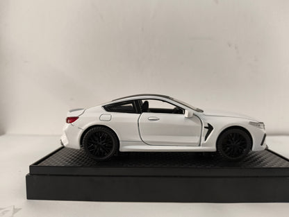 Bmw M8 1:32 scale model