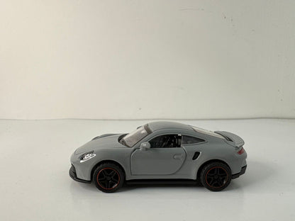 Porsche 911 GT3 1:43 scale model.