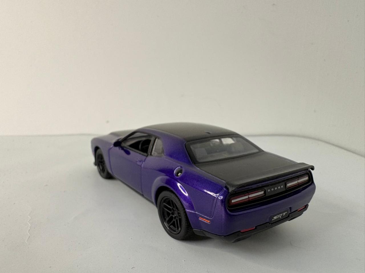 Kinsmart 1:40 scale 2023 Dodge Challenger SRT Demon 170.