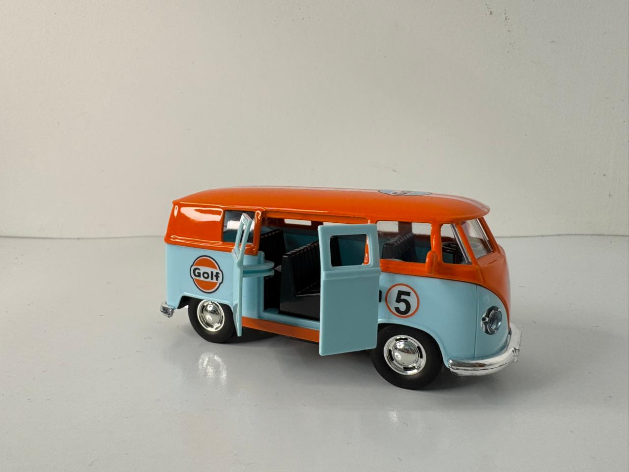 Volkswagen T1 diecast model 1:36 scale.