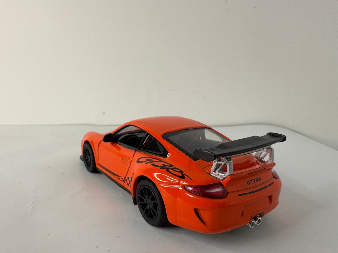 Kinsmart Porsche 911 GT3 RS