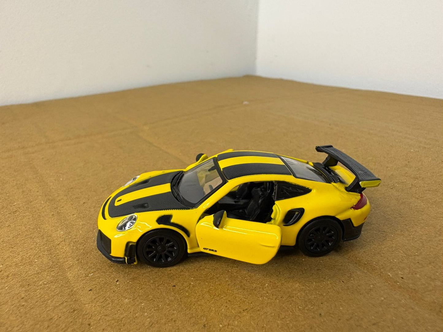 Bburago Porsche 911 GT2 RS